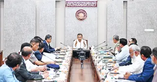 প্রধানমন্ত্রীর সভাপতিত্বে ঢাকা শহরের ট্রাফিক ব্যবস্থাপনা আধুনিকায়ন বিষয়ক সভা অনুষ্ঠিত